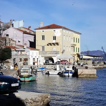 Seaside Appartement Valun