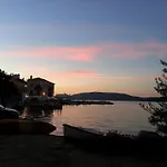 Seaside Apartment *